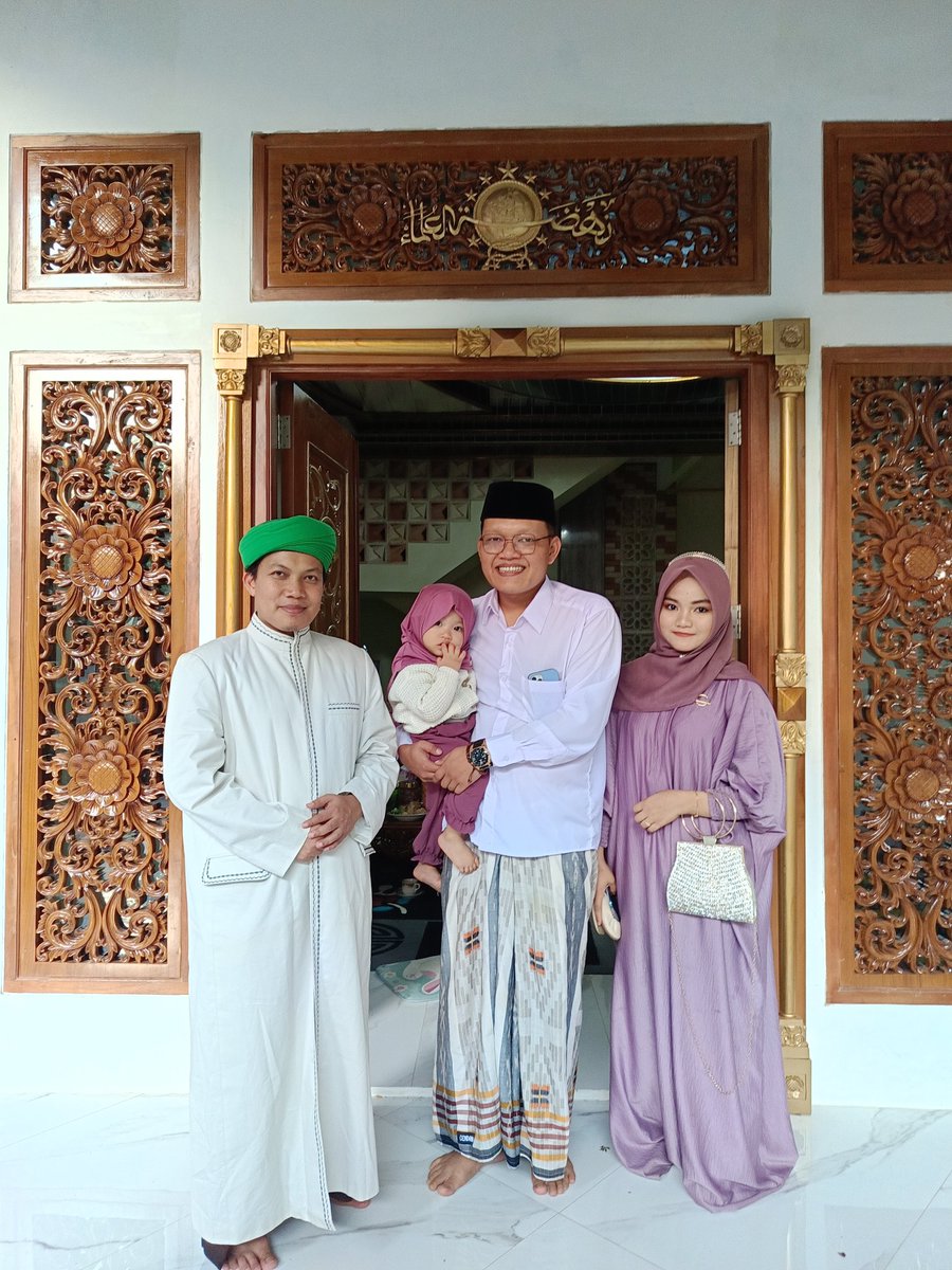 Selamat dikhitan Gus Al dan selamat menunaikan ibadah haji untuk pangersa Ust.wahid