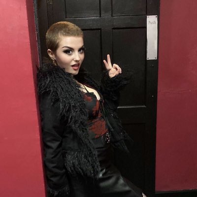 hollyethomas01's tweet photo. #NewProfilePic https://t.co/bqzdyhQdrc