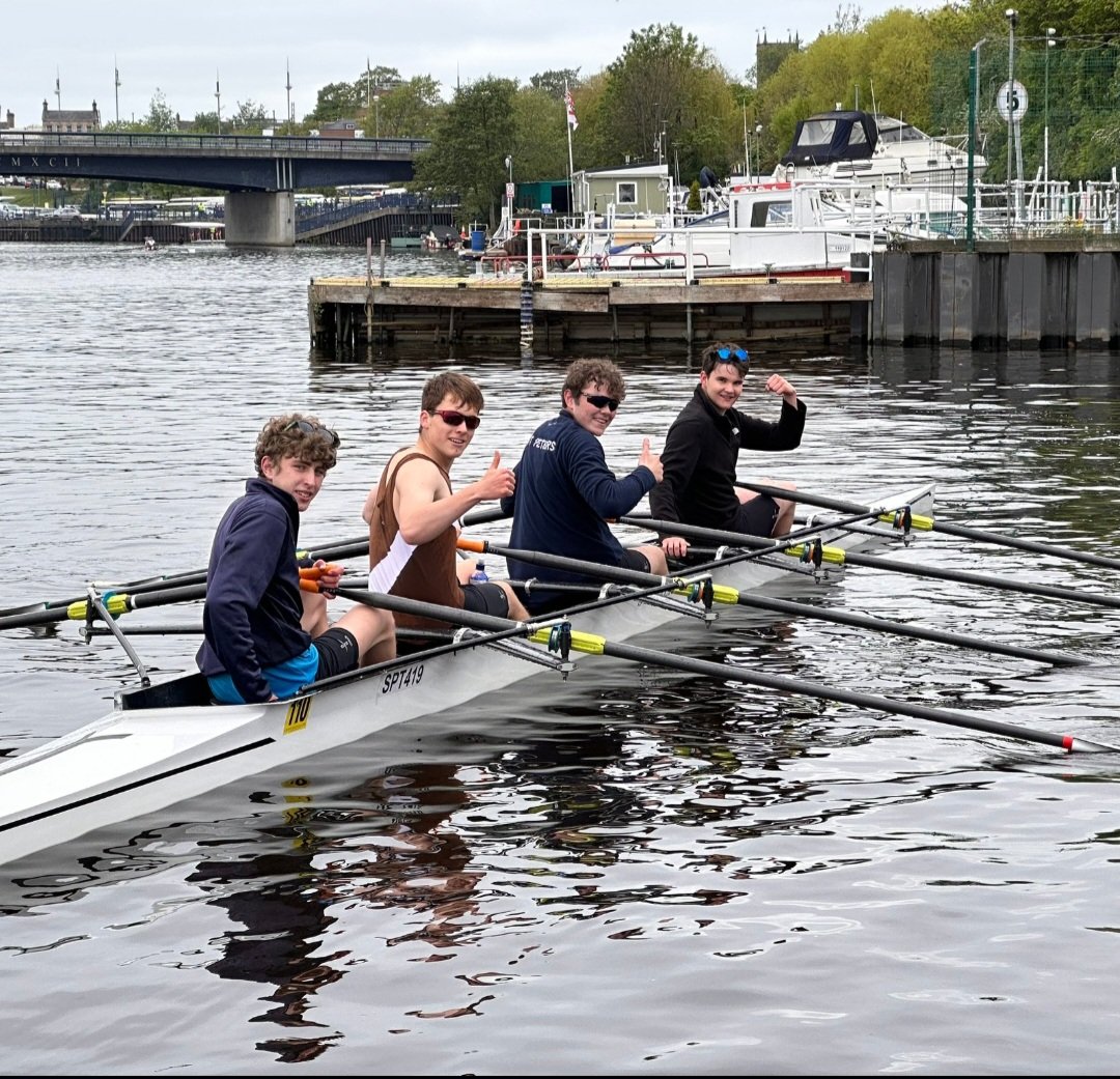 pongwiffy47's tweet photo. A fabulous days racing across all divisions-Huge Well Done to all crews 👏🏻👏🏻🏆  @StPetersYork @StPsport @TeesRowingClub #greencrocs https://t.co/asYfSiXxU1