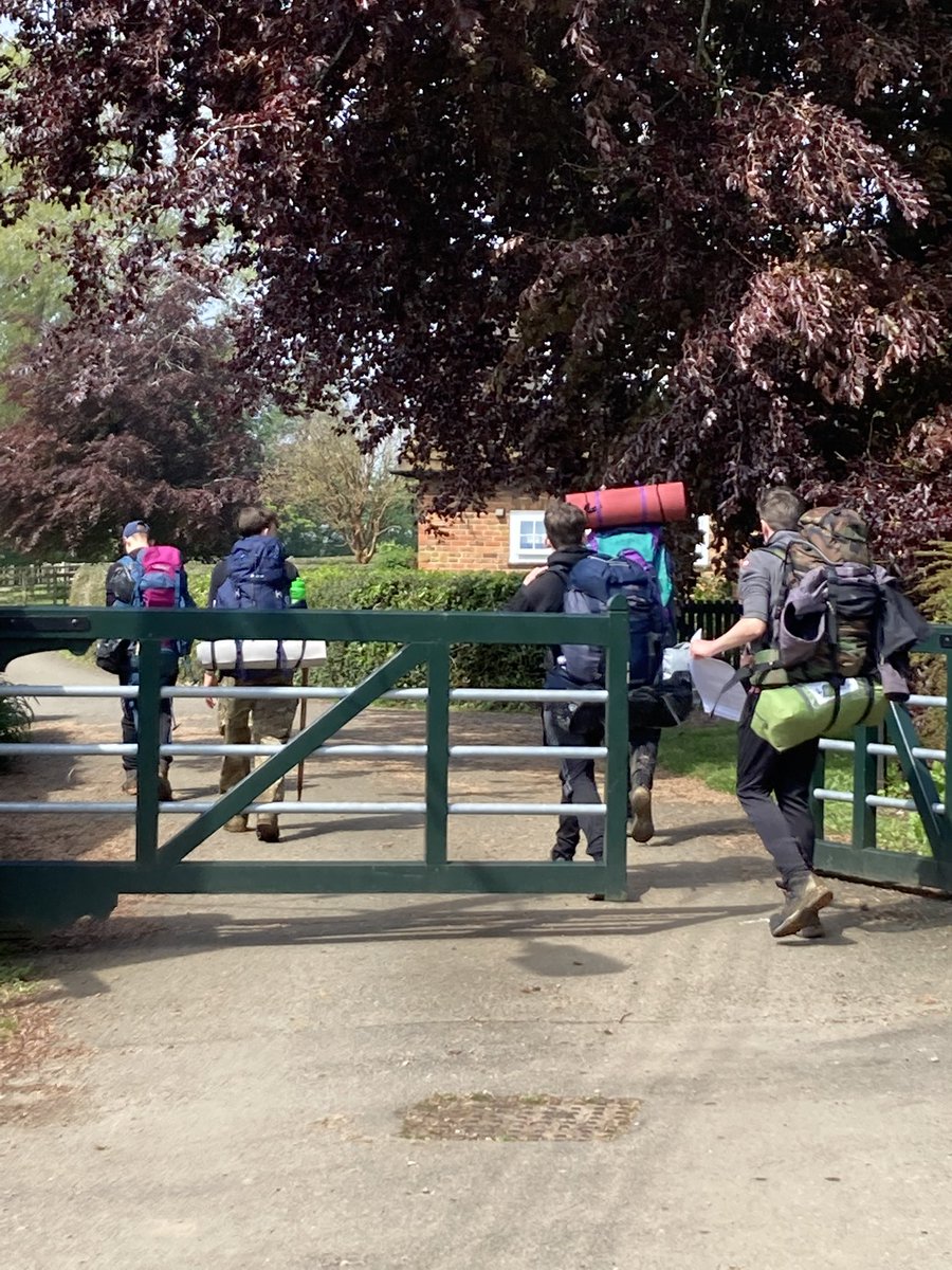 And the sun has come out for our Day 2 of the bronze DofE expedition 🚶🚶‍♀️#dofe @PrioryBelvoir