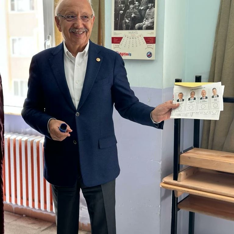 CDaggez's tweet photo. Her vatandaş gibi bizde sıramızı bekledik ve oyumuzu kullandık. Hakkımızda Hayırlısı Olsun Destek Veren, Vermeyen Tüm Hemşehrilerime Sonsuz Saygı ve Teşekkürlerimi Sunarım... 🔆🇹🇷

#Seçim #Sivas #SivasİyiParti #CelalDağgez #MeralAkşener #İyiParti https://t.co/x5sGXQvEEu
