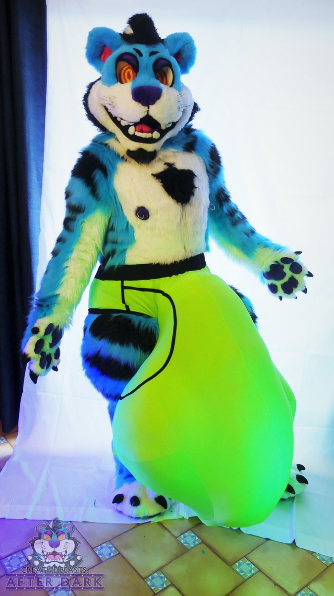 cb_afterdark's tweet photo. I'm getting stronger from lifting bulges all day, hopefully no one asks what my secret is 💪

Photos by @NoNekoP 

Commission for @ShezHsky https://t.co/FrooGe9i4U