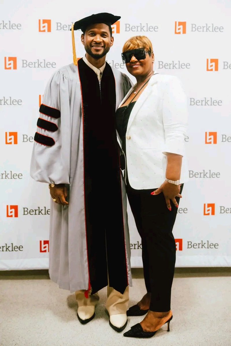 yazzaxris's tweet photo. Usher graduates with a Doctor in Music Degree...
#DrRay https://t.co/gxwDSyKDTi