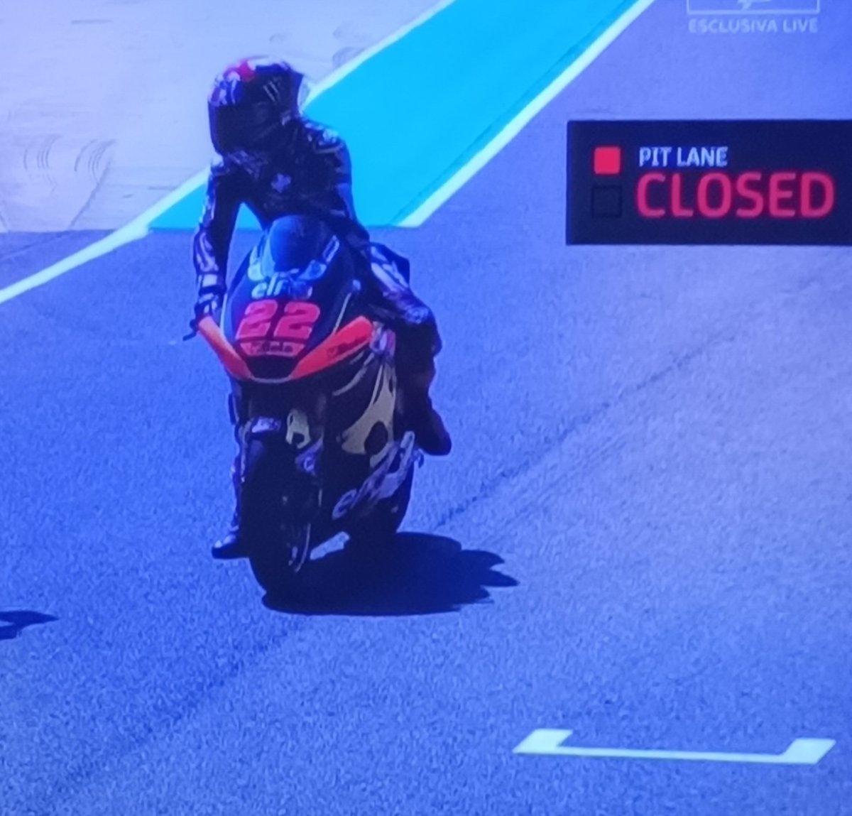 homersimo's tweet image. Tratto dal film "Ogni maledetta domenica " 
#Moto2 #LeMansGP 
#SamLowes