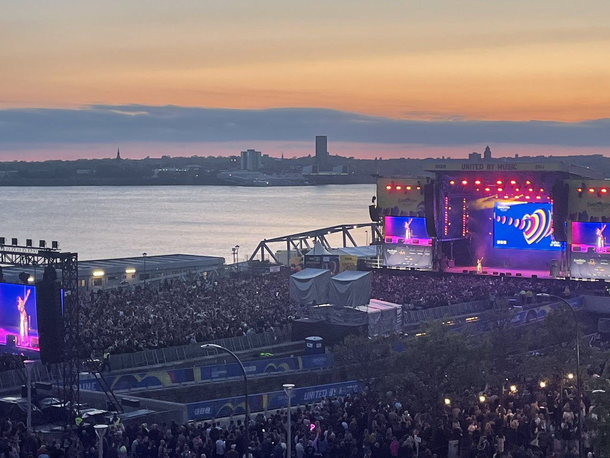 sjl0151's tweet image. It’s going to take some time to process the past 9 days (and the past 6 months), but what an epic #Eurovision journey. 

I have loved working with amazing people to deliver an event which has set the glittery bar very, very high. 

Team Liverpool really is THE best.
💙 💛