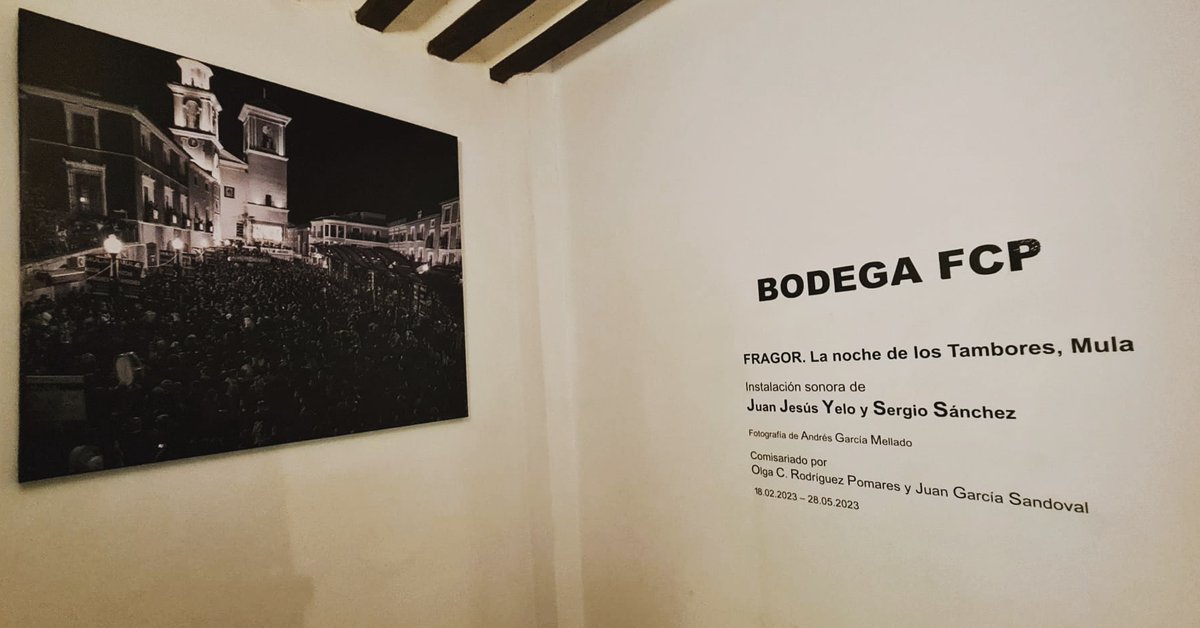 jazznoize's tweet photo. Gratamente sorprendido de la visita a nuestra  instalación sonora del Ministro de Cultura y Deportes, @miqueliceta. Quedan unos pocos días para que acabe la expo. El sábado que viene a las 11:00h estaré con vosotr@s en la visita guiada que hemos organizado.
@Intonarumori_
@jjyelo https://t.co/3ZLXBVWtXr