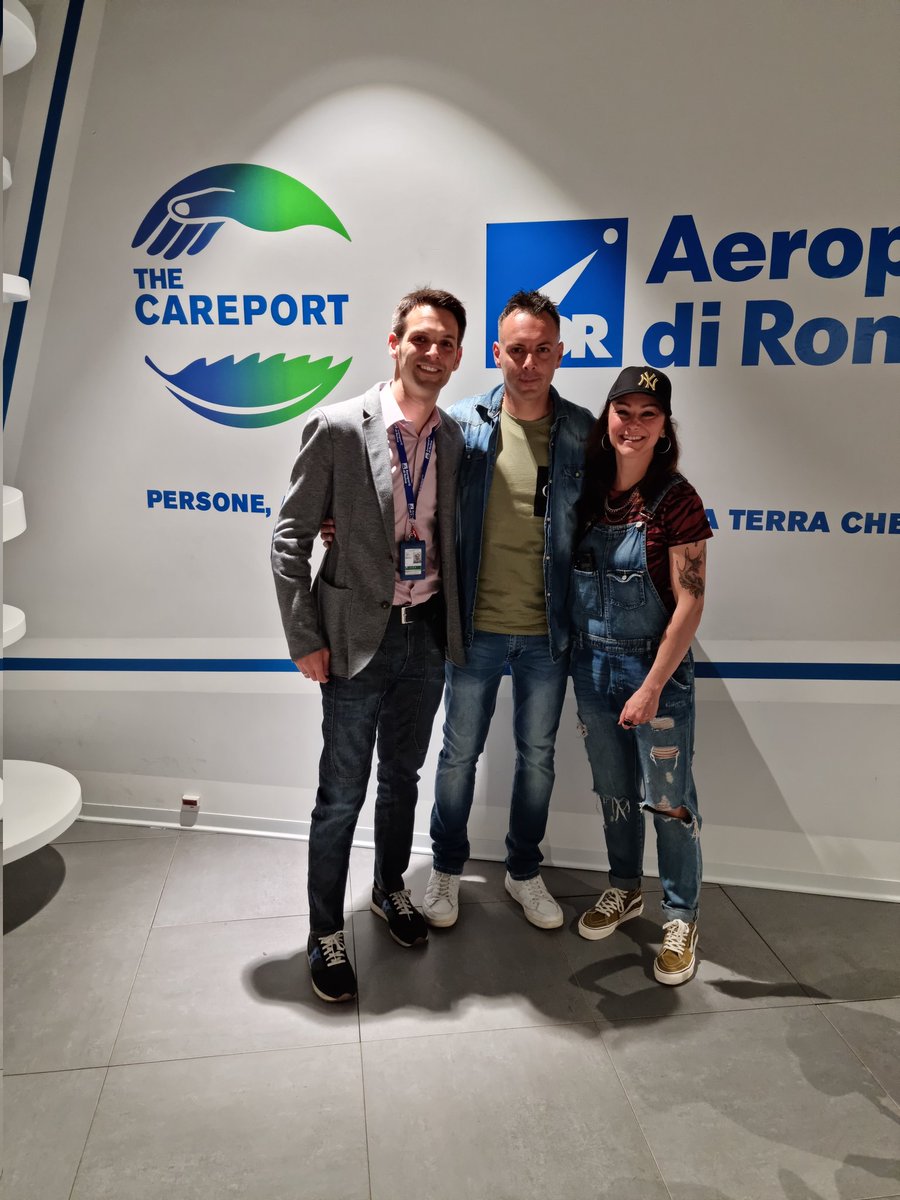 ValerianiF87's tweet photo. Oggi "di scorta" al brother e alla carissima amica Daniela Paladini per accompagnarli nel loro viaggio verso Palermo Corso da dirigente Filca Cisl
 #rsa #corsodirigentesindacale #filcacisl #cisl #fratello #sindacato #lavoro #futuro #edilizia #edile #amici #delegati https://t.co/TRR8bitaqs