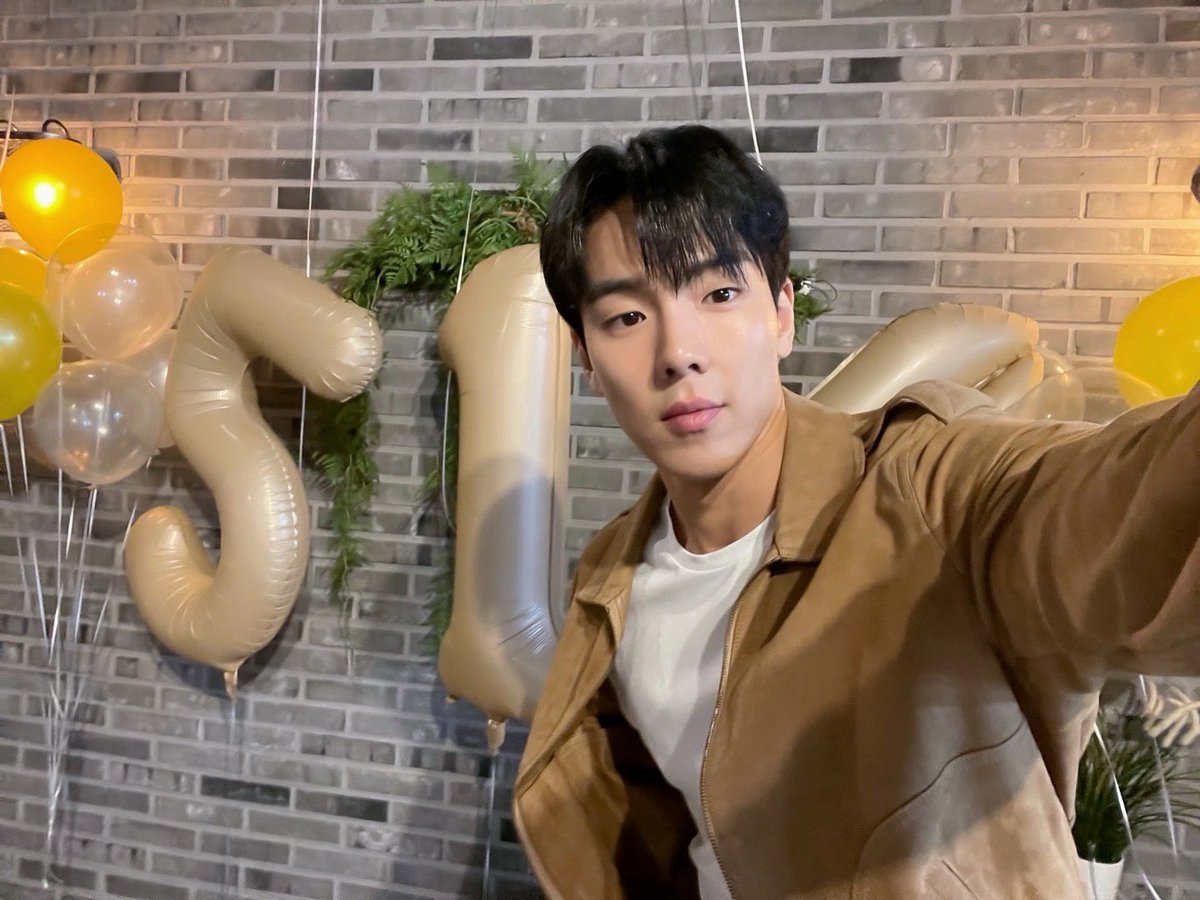 OfficialMONSTAX's tweet photo. 오늘 즐거웠어요 ㅎㅎㅎ #셔누 https://t.co/xSUHaoPi3L
