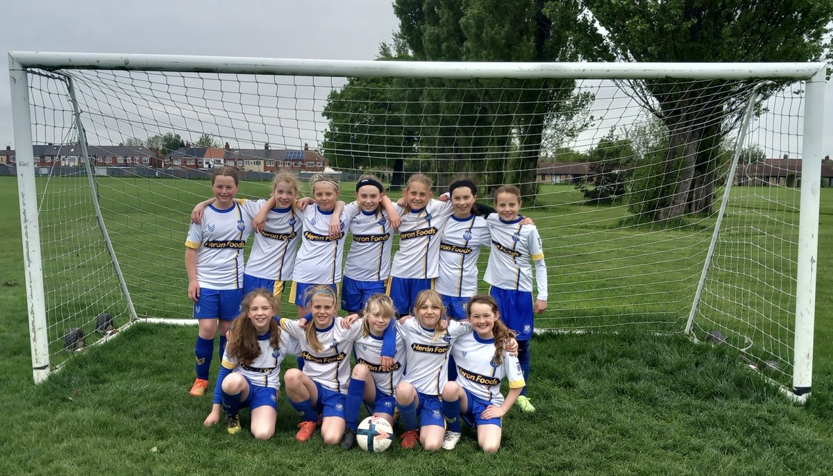 ERGFL's tweet photo. Elloughton Blackburn won the under 11s cup yesterday against Cottingham Rangers Blues 🏆

Well done to both teams 👏

#ERGFLFINALS https://t.co/8gDoR3qoAx