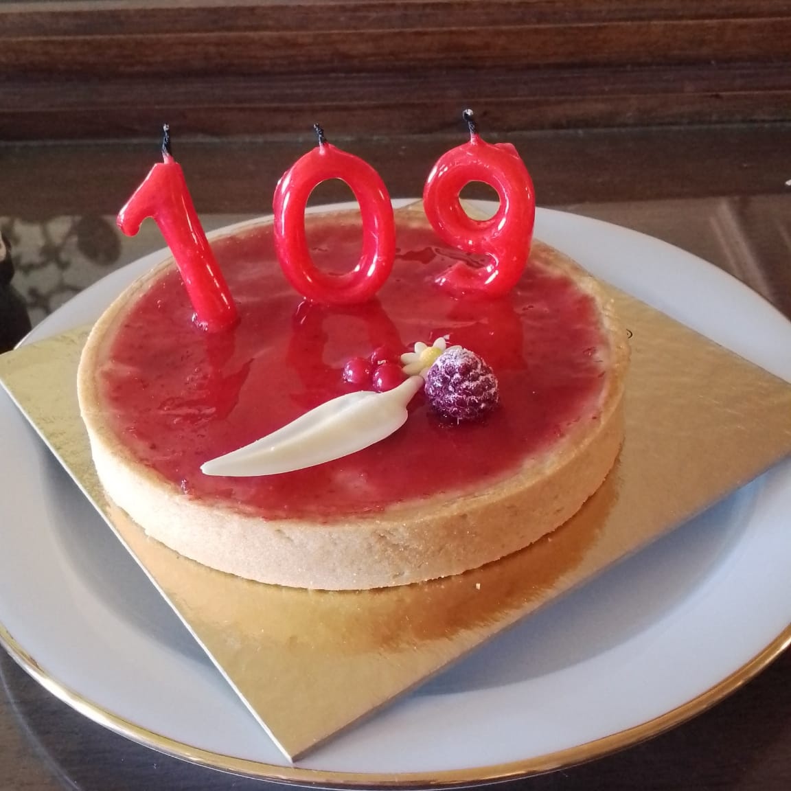 El #espírituRibera es eso que vive dentro de todas y cada una de las personas de esta región.

Es vida, es tierra, es historia presente, pasada y futura.

Hoy tenemos 109 motivos para brindar 🍷

¡Felicidades, Bonifacia!