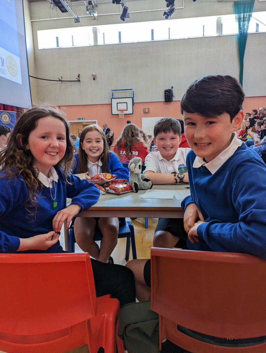 Menstrie Primary School tweet media