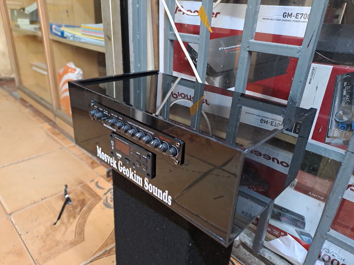 Mosvekgeokims's tweet photo. We're located in Nairobi along sheikh kharume Road young business building 1st floor shop 101 
Our other branch is in fedha church road opposite el toro club
Call 0790021009/0700014416 https://t.co/lt8WyYDd2K https://t.co/LpsSSgiaf7