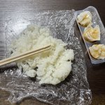 【賛否両論】一人のご飯なんてこんなもん!？夫不在時の主婦のご飯が話題に