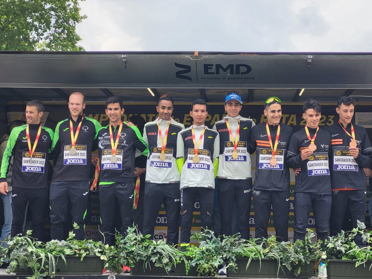 Podio equipos 🚹 Medio Maratón #CEruta

🥇 <a href="/BikilaClub/">BikilaClubAtletismo</a> ⏱️ 3:14:45
🥈 <a href="/CAUGuadalajara/">CA Unión Guadalajara</a> ⏱️ 3:16:01 
🥉 <a href="/VickyFoodsAT/">𝐕𝐈𝐂𝐊𝐘 𝐅𝐎𝐎𝐃𝐒 𝐀𝐓𝐇𝐋𝐄𝐓𝐈𝐂𝐒</a> ⏱️ 3:16:12

El Bikila regresa a lo más alto tres años después 

¡Enhorabuena! 📊 bit.ly/384TFhg