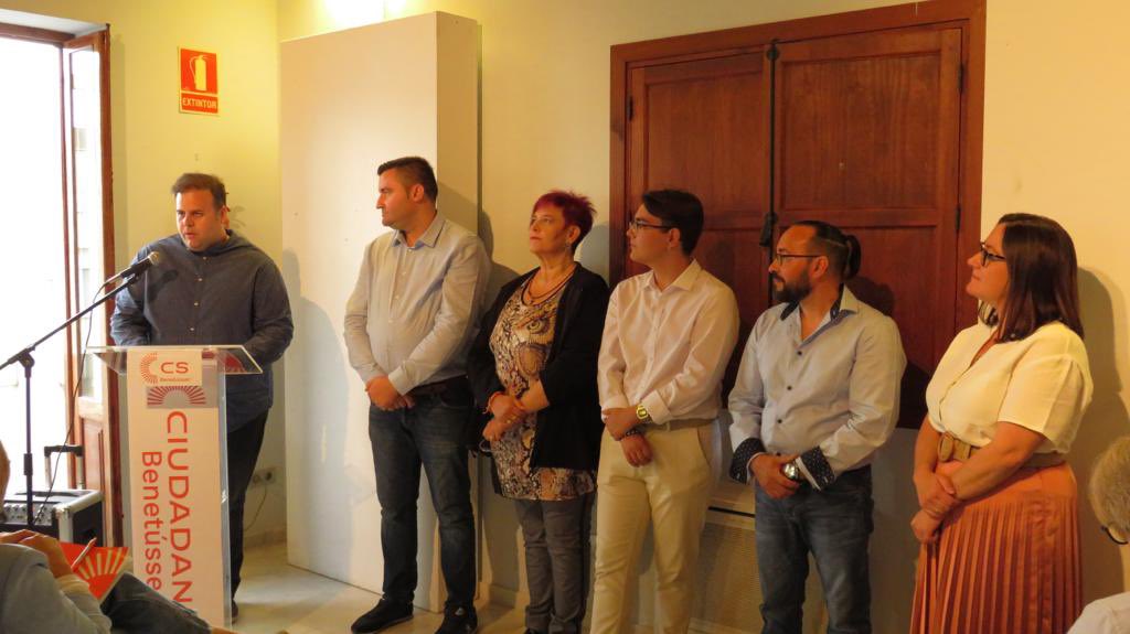 Ayer fue el dia , ayer presentamos  a nuestro equipo , el equipo que merece Benetússer.Asistimos a un acto muy emotivo en el que presentamos nuestra candidatura  en el que estuvimos acompañados y arropados por nuestros vecinos .
Benetússer se merece a Ciudadanos y  Benetússer