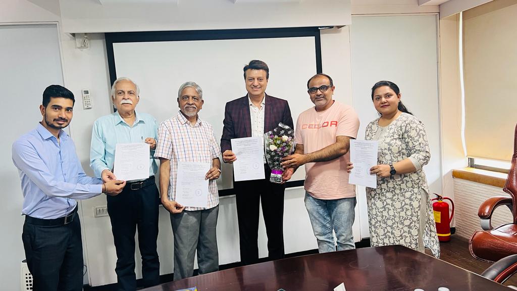 ameetvmehta's tweet photo. CONGRATULATIONS to all 4 societies RAHUL CHS, MALHAR CHS, SARGAM CHS & PRANAY VIDYA CHS, Opp Poisar Gymkhana, New Saibaba Ext, Kandivali west who secured DEEMED CONVEYANCE IN one SINGLE DAY through their Lawyers @Solicis_Lex . Special thanks to Associate Partner Adv @avani_rathod87 Senior Associate, Adv Vishal Pathak and the whole vertical #deemedconveyance #lawyers #lawyersontwitter