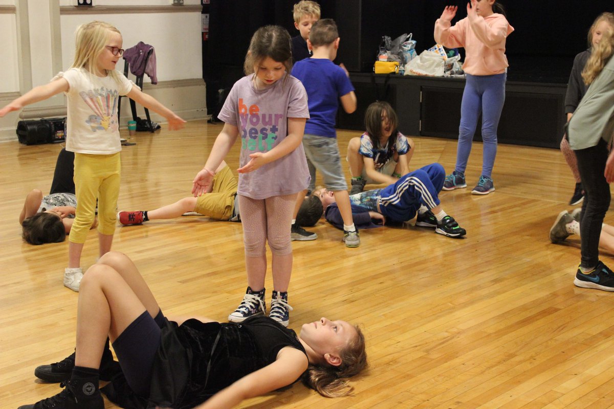 Leaps and Bounds is The Met's brand new FREE weekly dance workshop for children aged 5-11 of all abilities 🙌

The workshop incorporates different dance styles, encouraging children to get active and have fun through movement and music 🎵

Book here
👉ow.ly/5g0q50OmziP