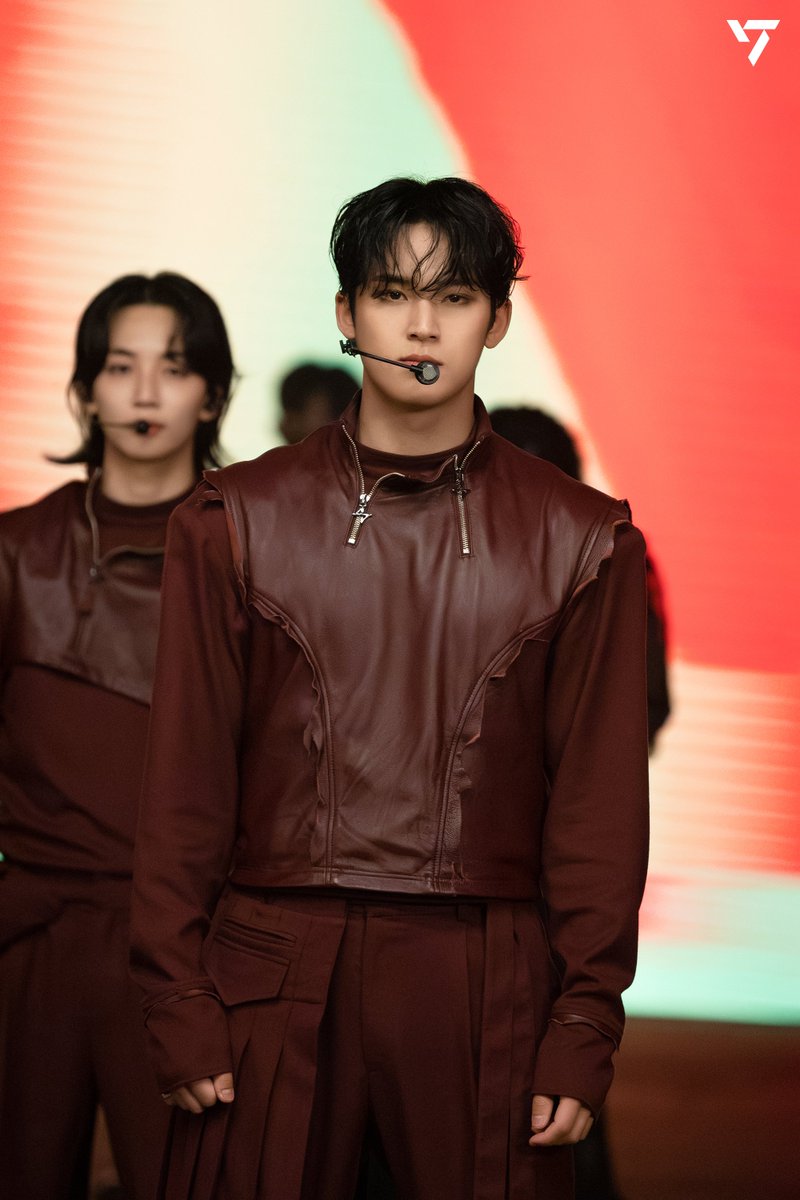 🐶 on Twitter: "#민규 MTV FRESH OUT BEHIND"