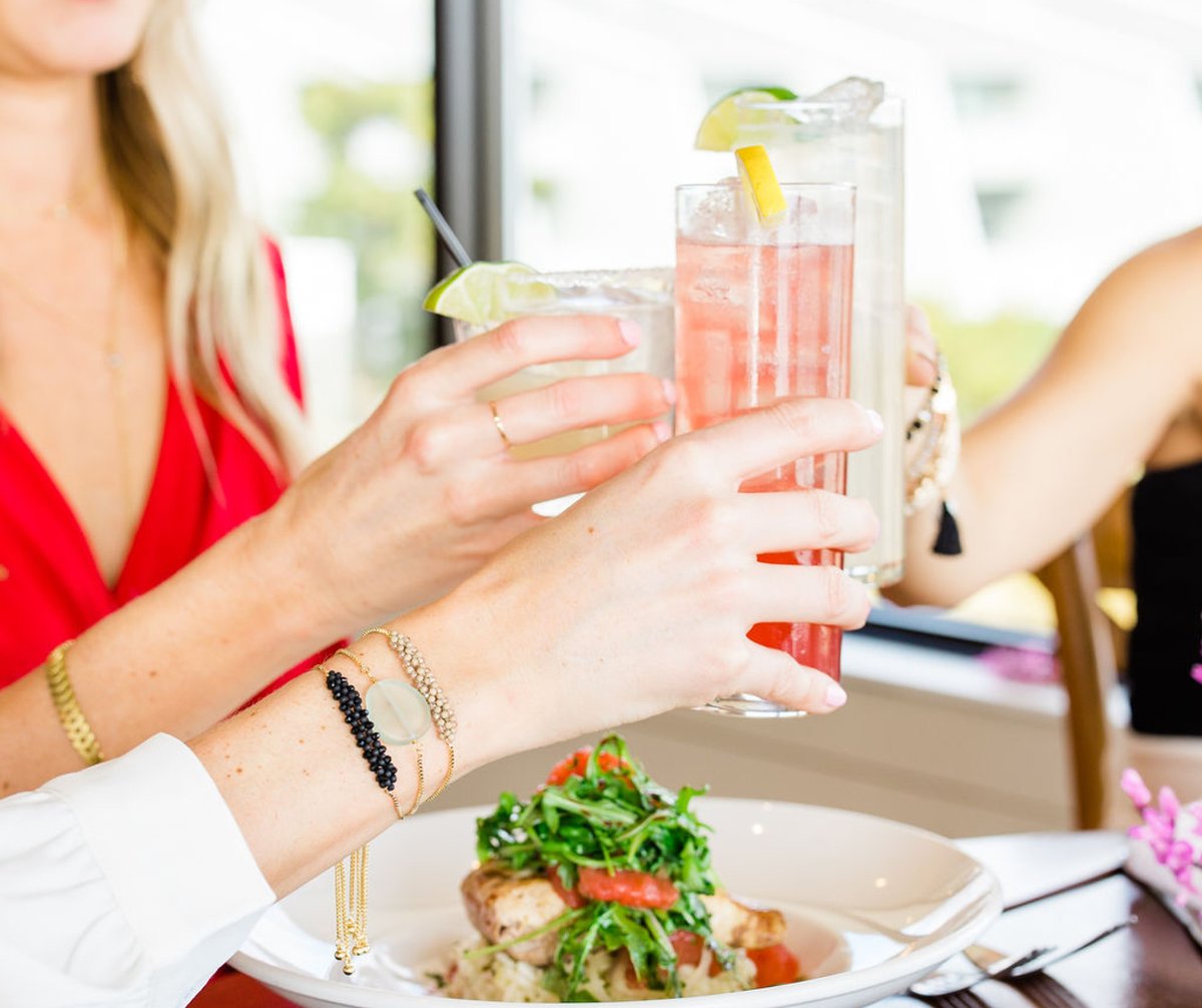 OceanicDining's tweet image. We're toasting to all the amazing moms out there who make the world a better place with their love and sacrifice. Happy Mother's Day.

#Mothersday #AToastForMom #Oceanic