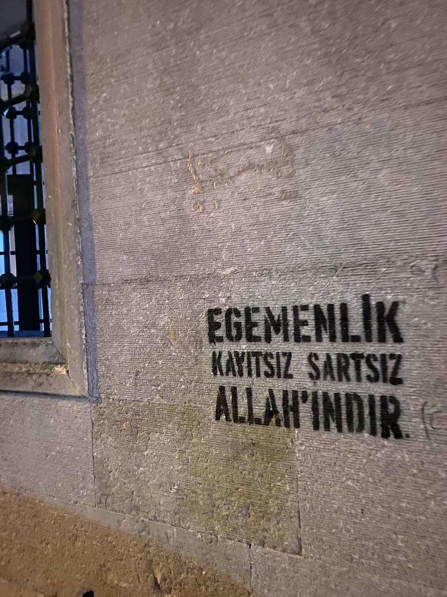 ilkerpolat_2358's tweet photo. "Egemenlik kayıtsız şartsız ALLAH'INDIR." https://t.co/y1aRdNqehg