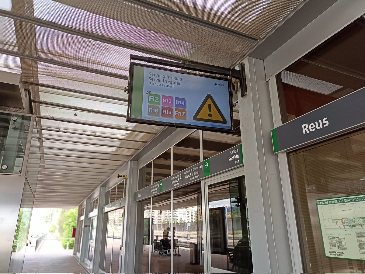 jarmen44's tweet photo. Un altre dia amb retards a #renfe https://t.co/ftTE63mMvb