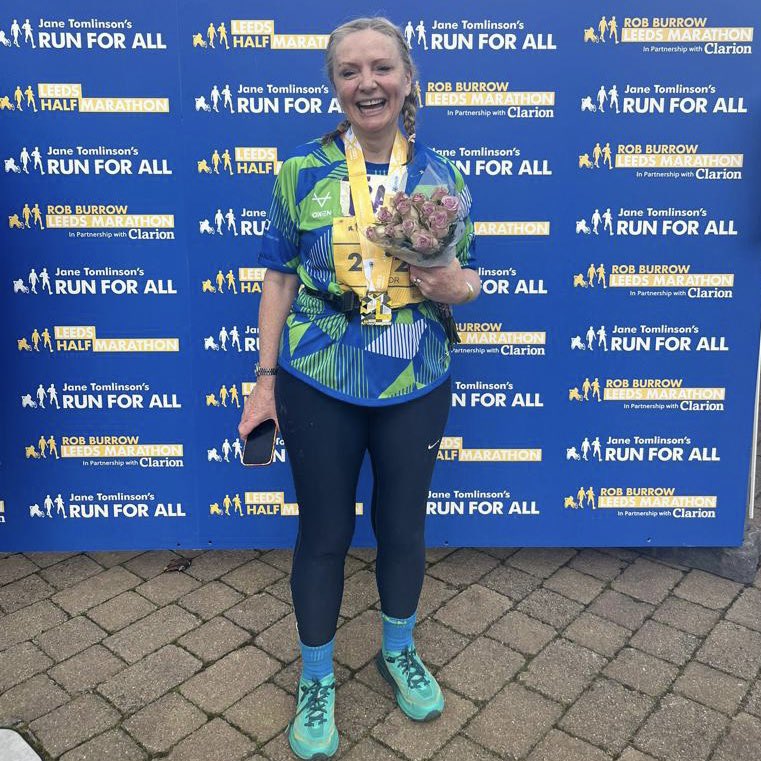 Overwhelmed and emotional after completing #LeedsHalfMarathon 🏁 

Proud to raise money for a #MND centre for @LDShospcharity and @LeedsWomensAid. Thank you so much to everyone who has supported! 

If you are able, please donate towards these vital causes: tinyurl.com/yck77x6k