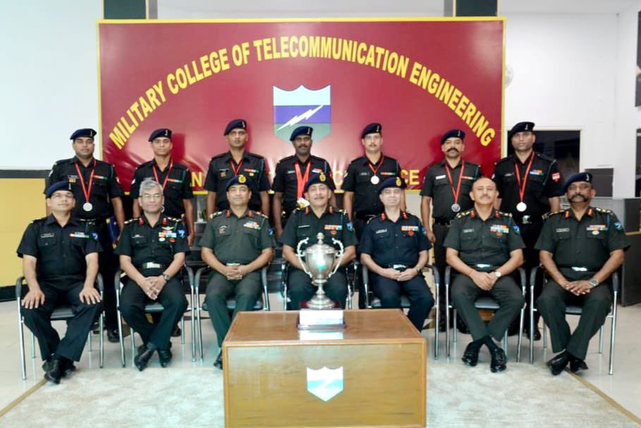 101 #NCOs of Corps of Signals graduate with Diploma in IT & Telecom ...