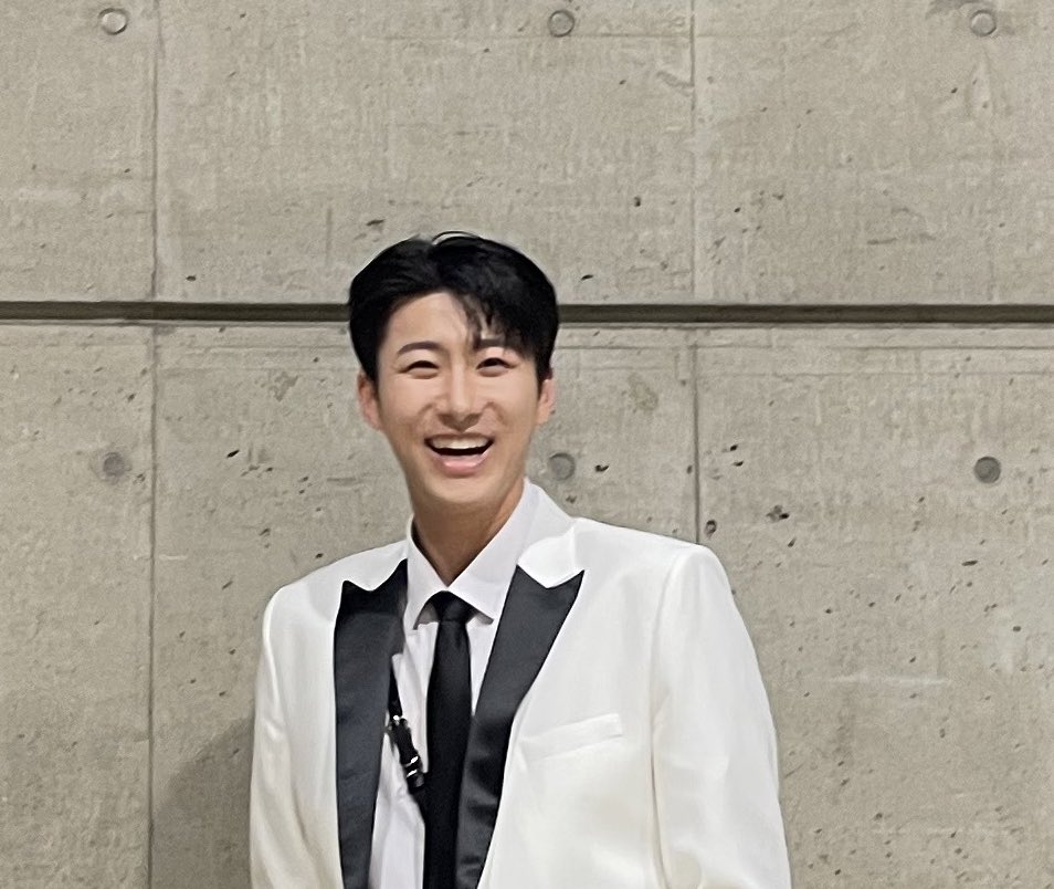 A_BlueMoon08's tweet photo. That cute smile !! 🤭🥰
#멋진녀석들 #gretatguys
#baekgyeol #백결
#jungsemin #정세민
#innocentguy
#maknae
#KCON2023JAPAN https://t.co/xoHKIuv1Pa