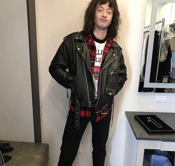 kaleinope's tweet photo. *:･ﾟ✧build your own gnc outfit  - eddie munson edition✧*:･ﾟ (the reboot, including crop tops and a skirt - because eddie says 'fuck gender!') https://t.co/IkMbshDomu