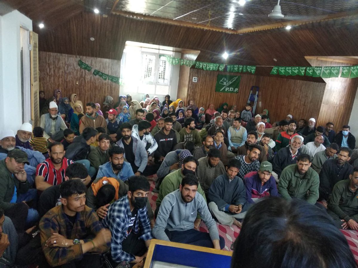 ZuhaibYousf's tweet image. A wonderful youth outreach in #Beerwah . Heard the youngsters and had a good conversation with them. #JammuAndKashmir