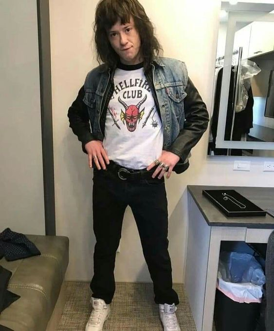 kaleinope's tweet photo. *:･ﾟ✧build your own gnc outfit  - eddie munson edition✧*:･ﾟ (the reboot, including crop tops and a skirt - because eddie says 'fuck gender!') https://t.co/IkMbshDomu