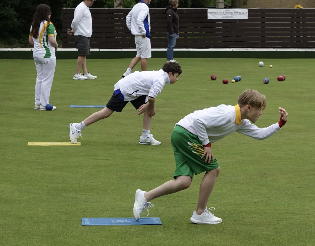 BowlsEngland's tweet photo. Spots in the Last 16 of the Main Event and Plate Competition are being booked as Under 18s action continues! 🤩
Head to our Competition Portal for the latest results 🔽
https://t.co/ZlSFumajkh
📸 Andrew French
#AllToPlayFor #BowlsNxGen https://t.co/WjvJ64bFDC