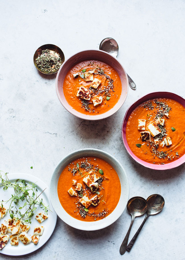 Tomato Za?atar Soup with Halloumi Croutons. #yum #vegetarian #cheese bit.ly/2MB0GZO