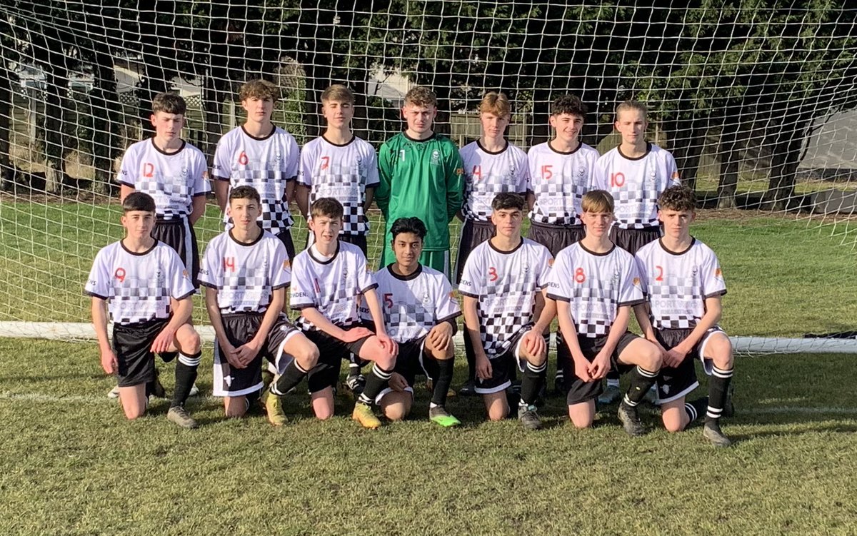sculcoatesAm's tweet photo. The Scullies U16’s finish the season with a win and are crowned League Champions. #uts https://t.co/1rprSUVe6v