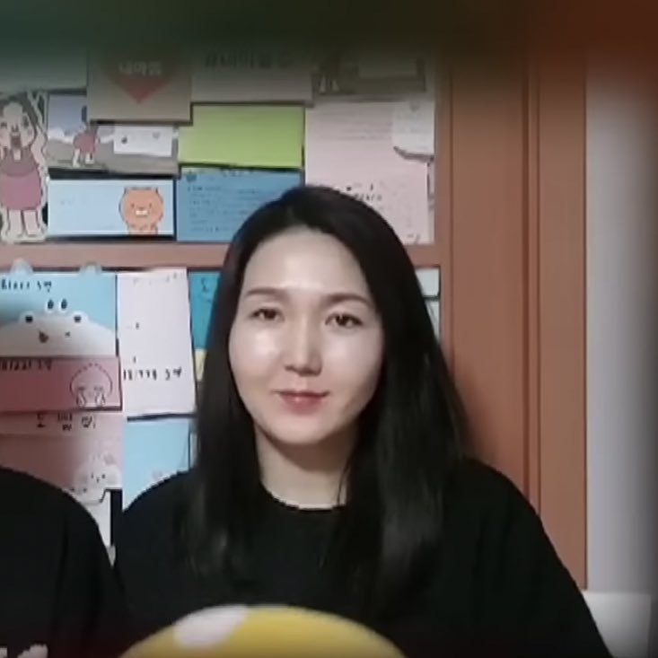 “no matter what results you achieve, mom will always be on your side. and i'll pray for you. i'll always stay here supporting my amazing son, doyoung”

happy mother’s day to doyoung’s mom! thank you for bringing doyoung to existence &amp; for raising him to be the doyoung we know.🌹