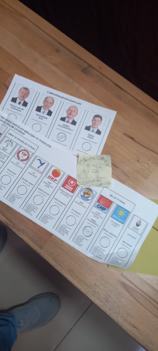 Kurtar bizi bu zulümden sn başkanım dualarım sizinle gelinde sevdiklerimizi bize verin bizi yormadan bize bir şans verin bizi dinlemediler görmediler bizim oyumuz sanadır <a href="/kilicdarogluk/">Kemal Kılıçdaroğlu</a> 

AFiçin OyVer