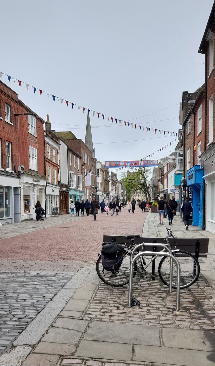 Wander round Chi, bedecked by cheerful bunting #LocalWalks  #SussexStrolls #Chichester