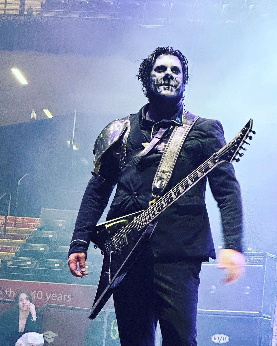 Limp Bizkit Japan on Twitter "Wes Borland Alaska Airlines Arena