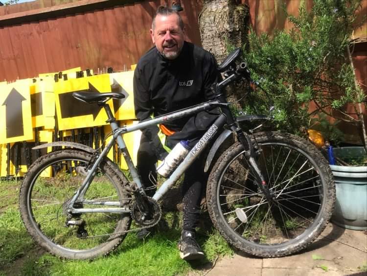 Our 22 Oct Sapiston 10K trail route had a few wrinkles to be ironed out, so Graham jumped on his bike to check it out. Sadly it’s muddy right now and he fell off halfway round! The bike’s fine!😀
You can book here ticketsource.co.uk/run-breckland
@TheBrecksLP @DiscoverSuffolk #10K #trail