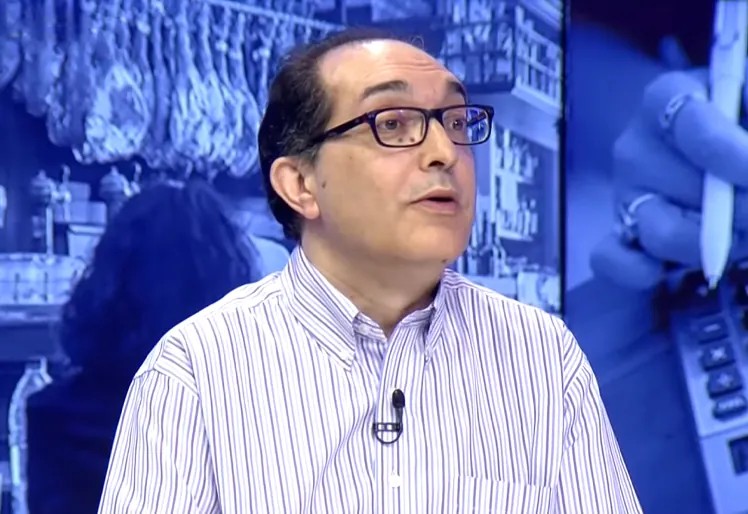 ElFaroDeEolia's tweet photo. ▫️Otra Caída▫️

Hace unos minutos, José Miguel Villarroya ha anunciado que el PSUE no se va a presentar a estas elecciones.

Esto significa que la izquierda, no socialdemócrata, que siempre ha tenido representación en la Asamblea desaparece definitivamente de la política eola. https://t.co/uN2IGlEWTF