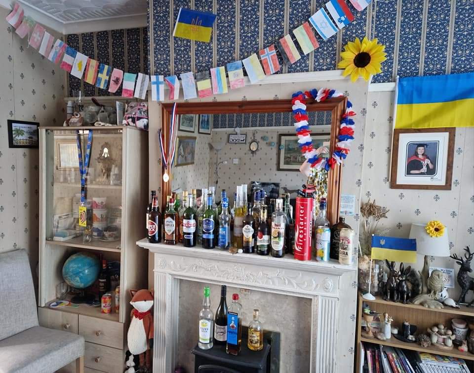 rowls_john's tweet photo. @666caniplay The flags and the drinks https://t.co/3Zpr4NF61d
