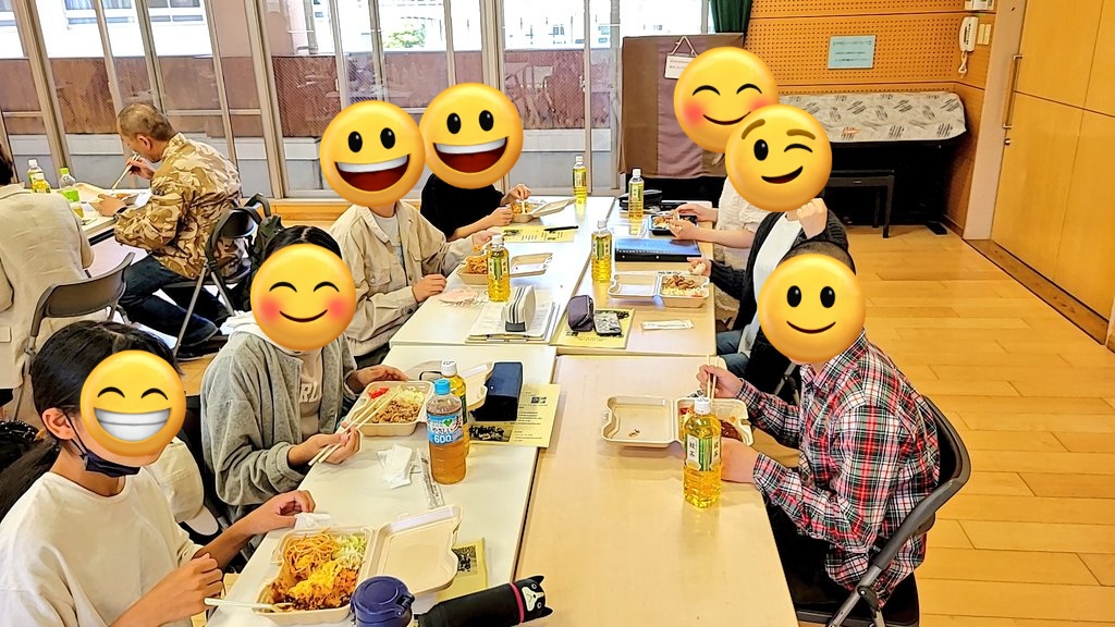 JL55289441's tweet photo. 今日はJLC(中央区)の総会、全体会と役員会でした。
総会では昨年度のことや今年度のことを話し合い、全体会ではお互いを知るために円になってレクを行いました。
特に、全体会ではさまざまなレクを行い、とても楽しい時間になりました！
これから一年間！楽しんでいきたいですね♪

#ジュニアリーダー https://t.co/AtRZWPONxg