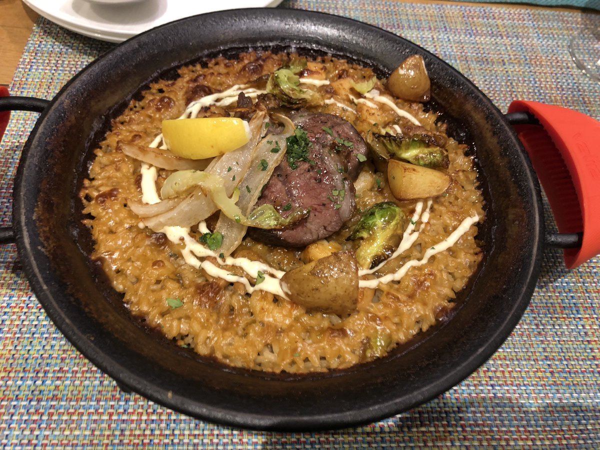 wanny_kento's tweet photo. BIkini mediという店でパエリアを食べました^o^
#BIkinimedi 
#パエリア 
#池袋 https://t.co/FOXL8hW4bX