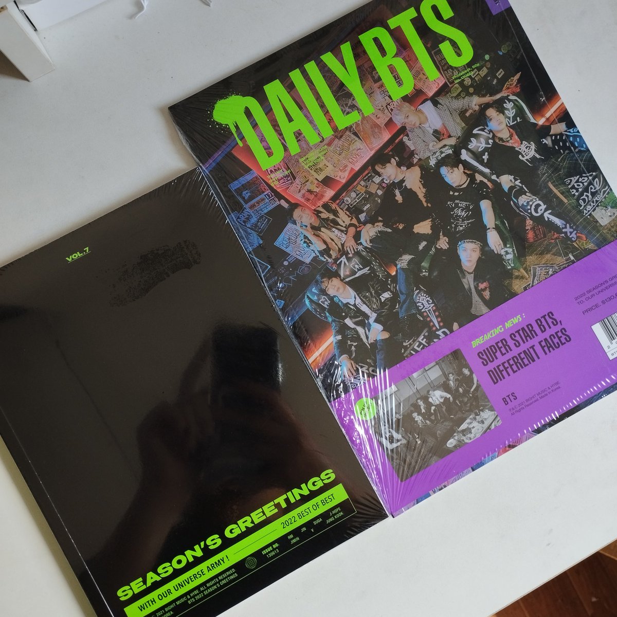 yoonkicartt_'s tweet photo. wts lfb bts pc ph 

☆ SG 2022 PHOTOBOOK + DIARY SEALED
    — 200php + pf 
    — payo/dop
    — mint condi

𓂃 comment "mine" 
𓂃 check pinned tweet before transacting

dm/reply here to claim

HELP RT 🥺

🏷️wts lfb seasons greetings 2022 namjoon jin yoongi jhope jimin v jk bts ph https://t.co/nEpiLzrbKi