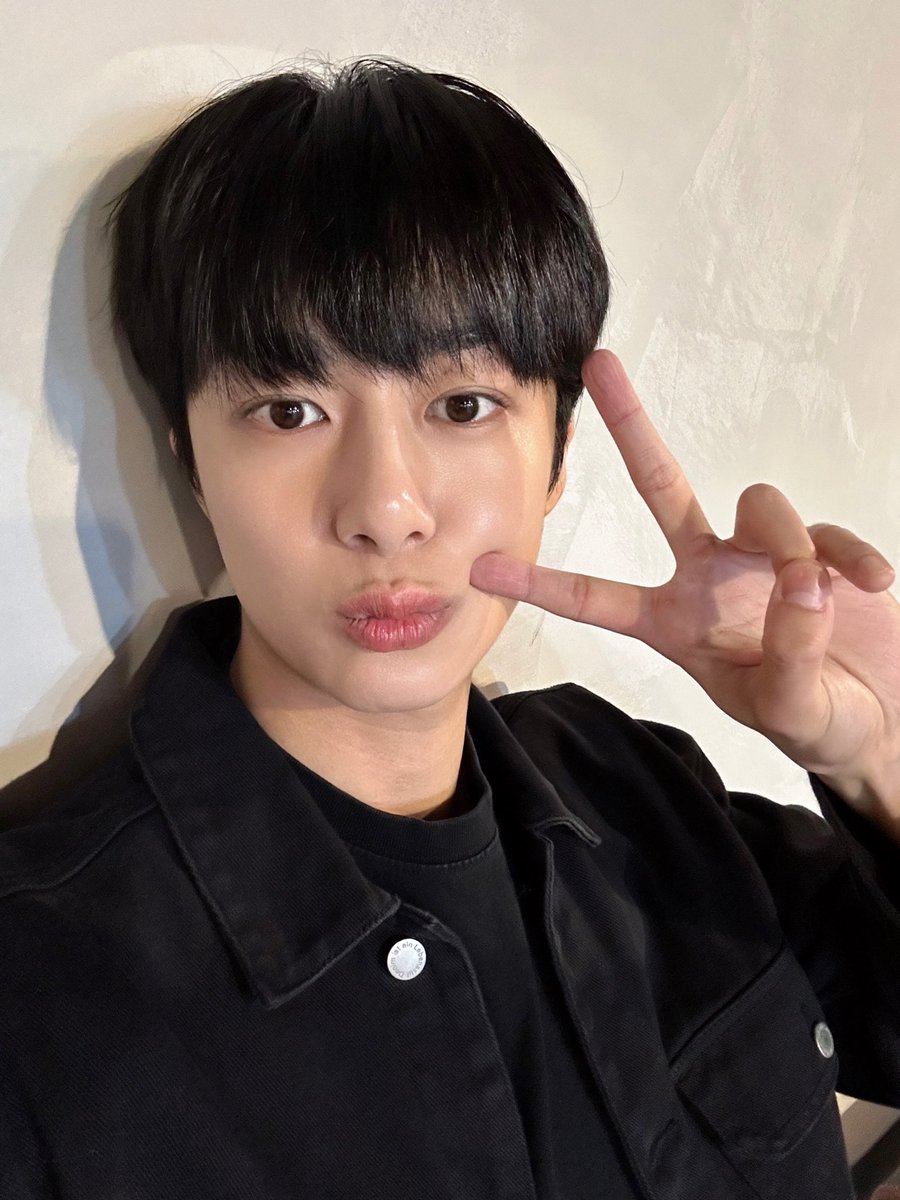 8주년 축하하고 사랑해요 몬베베❤️ #형원