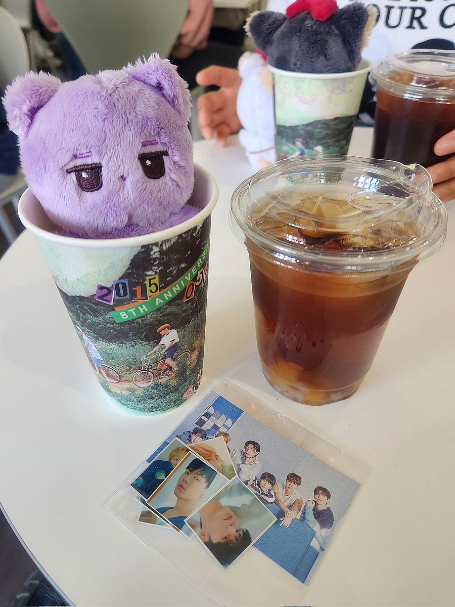 ggungjin's tweet photo. 💫카페 위밋데얼💫

#내_신경은_온통_몬엑이었어
#응답하라_2015 https://t.co/egCePfWsrd