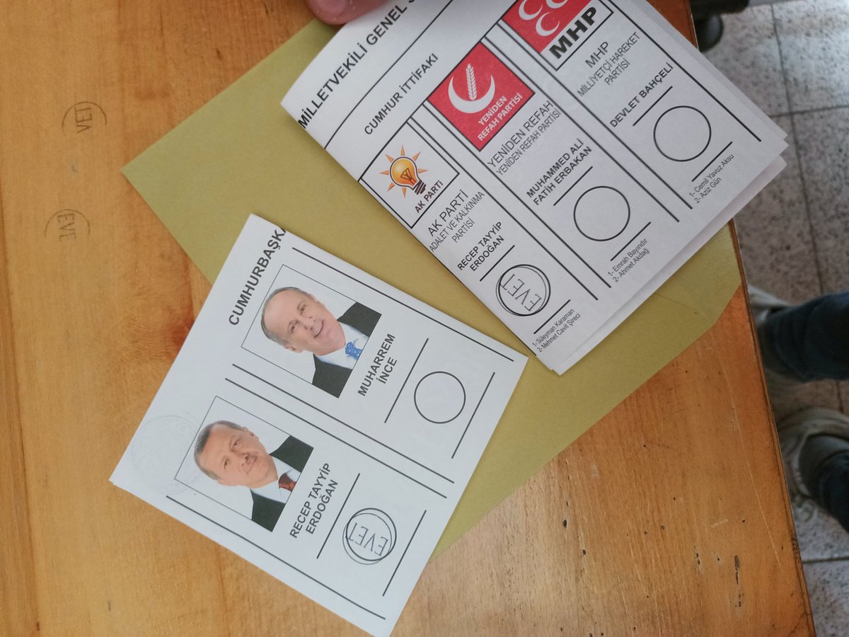 varsa yoksa Tayyip baba <a href="/batuca11/">Batuca</a>