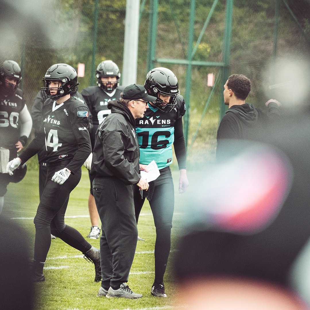 MunichRavens's tweet photo. Steht ihr auch so sehr auf Camping???
https://t.co/QxkYBXjtwn
#munichravens #goingcamping #thedarkflock https://t.co/1p3uMUrWHb