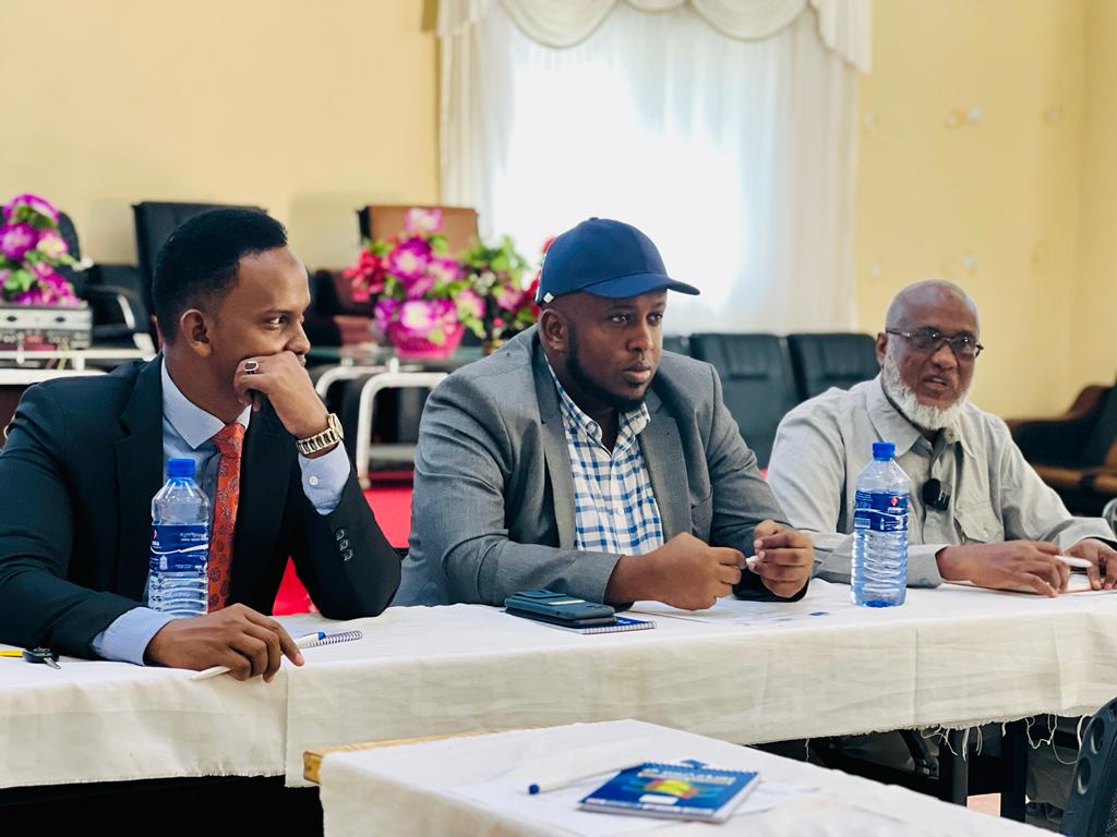 MoPICJubaland's tweet photo. With the technical support of TIPF, @MoPICJubaland has today held the Jubaland's TCC meeting chaired by DG @AyanleHusseinO, where #ILED implementing Partners and sectors ministries attended. During the meeting, validation of ITDP and ILED projects' achievements were presented. https://t.co/2vpHCvh6dt