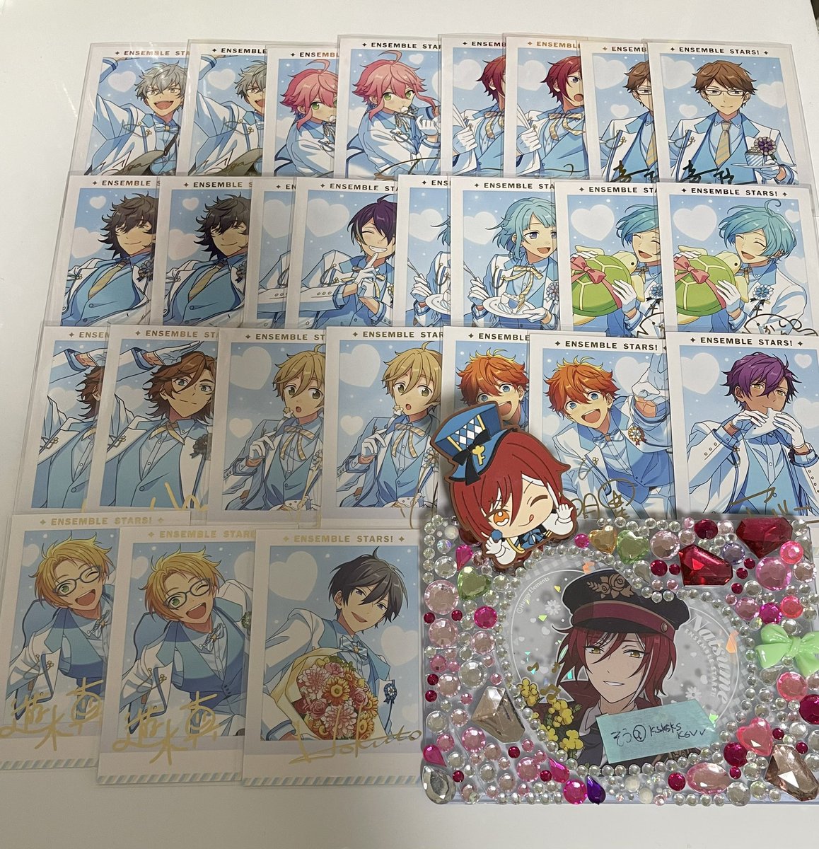 ksksksksvv's tweet photo. 【交換】あんスタ 中国 3周年 ぱしゃこれ
譲→晃牙 桃李 司 椚 陣 忍 創 奏汰 斑 友也 スバル アドニス 真 北斗
求→夏目
郵送にてお取引希望です、お気軽に検索からもお声かけください。 https://t.co/IzhODDpd8F